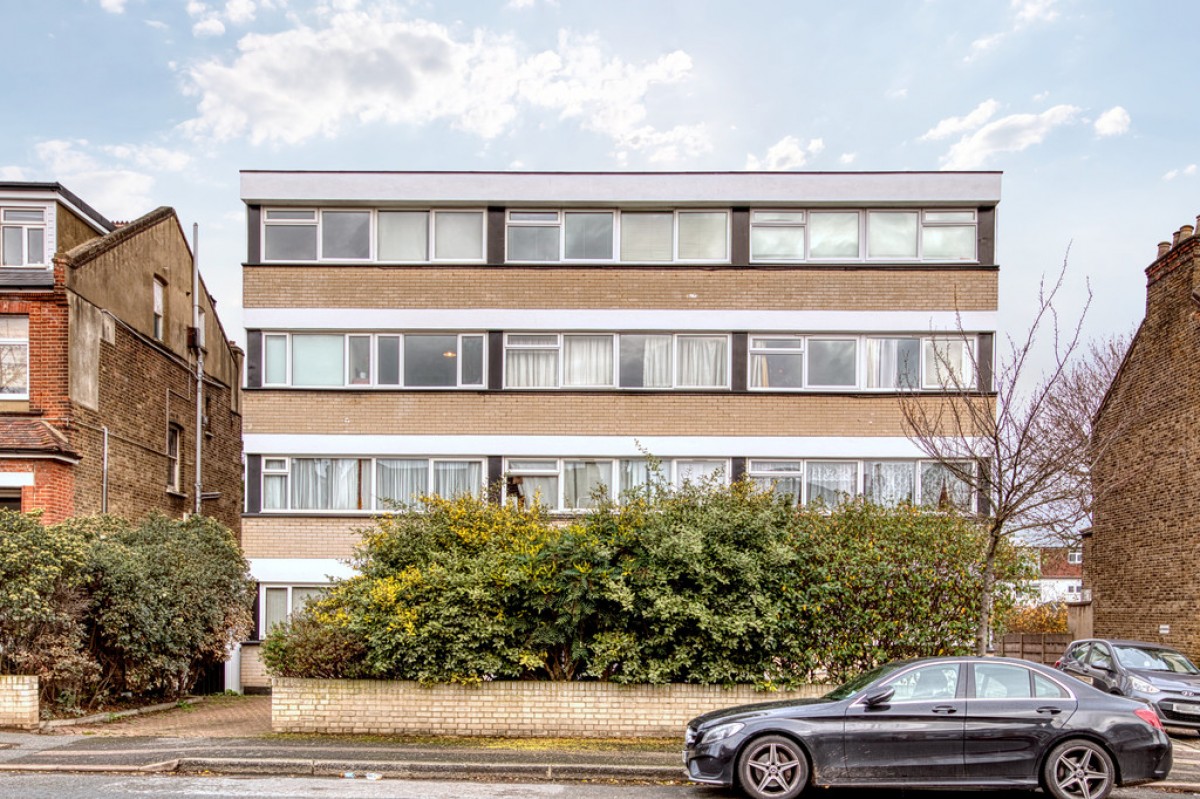 Cyna Court, Wanstead