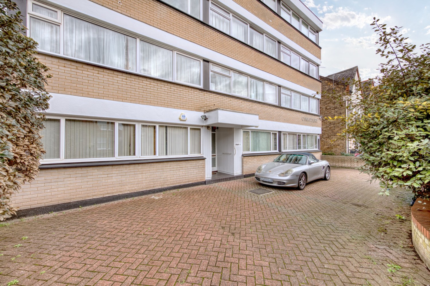 Cyna Court, Wanstead