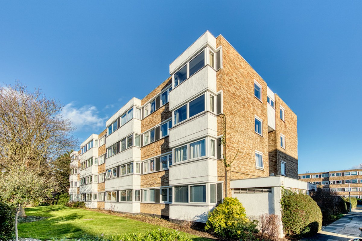 Queenswood Gardens, Wanstead