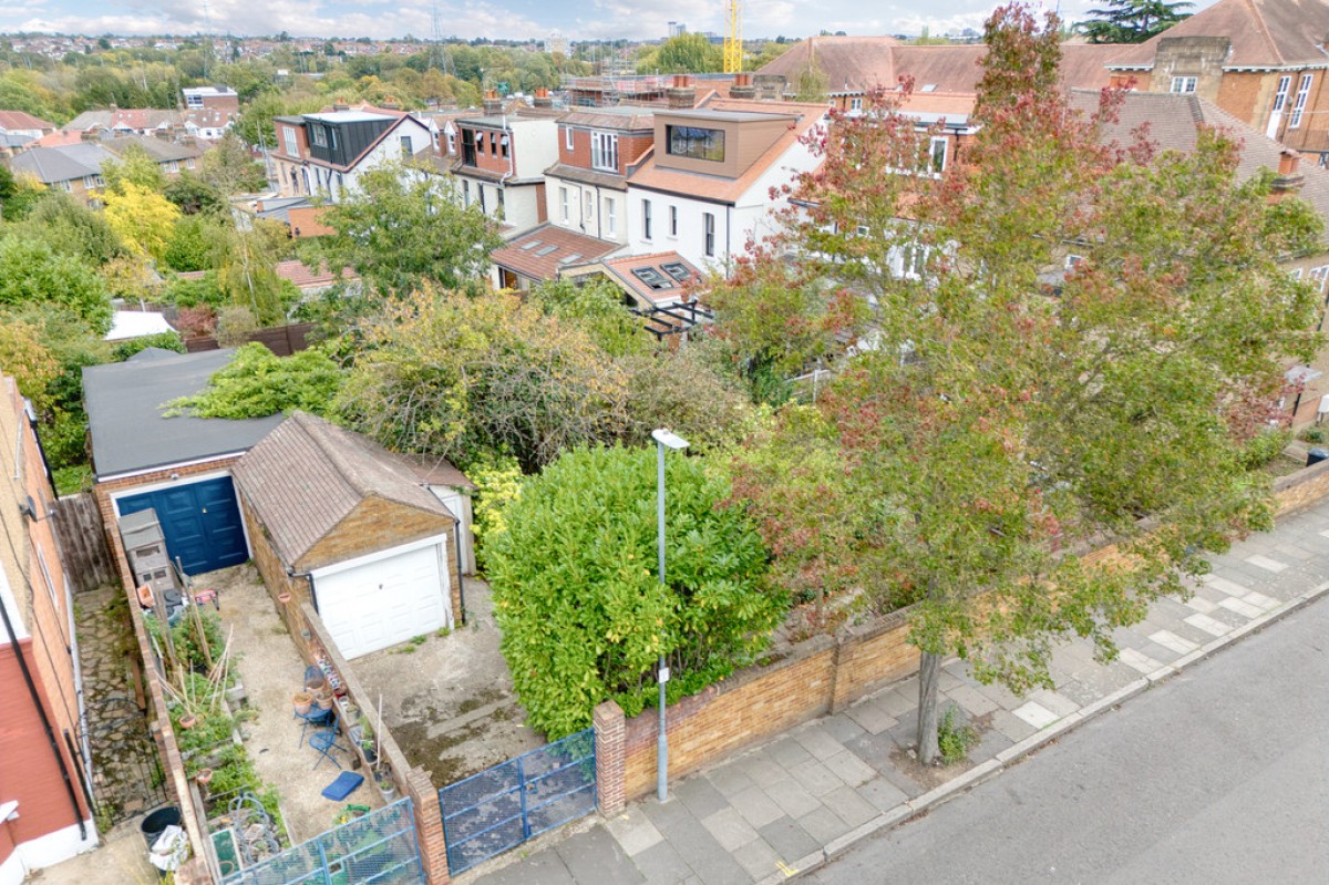 Redbridge Lane West
