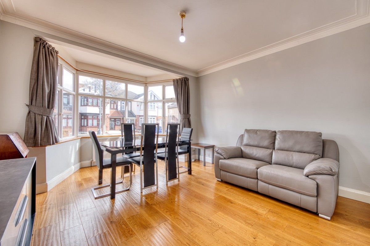 Falmouth Gardens, Redbridge