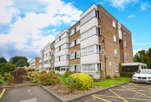 Queenswood Gardens, Wanstead