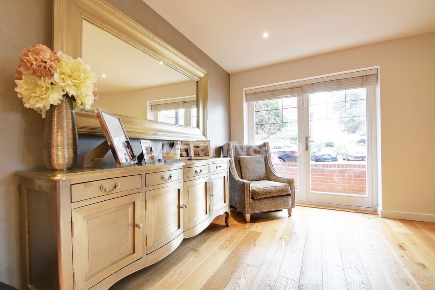 2 bedroom Flat for Sale Treetops, High Cedars