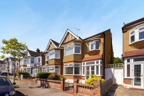 Woodlands Avenue