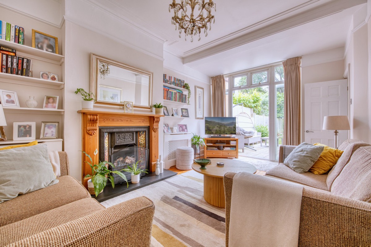 Wanstead Park Avenue, Aldersbrook