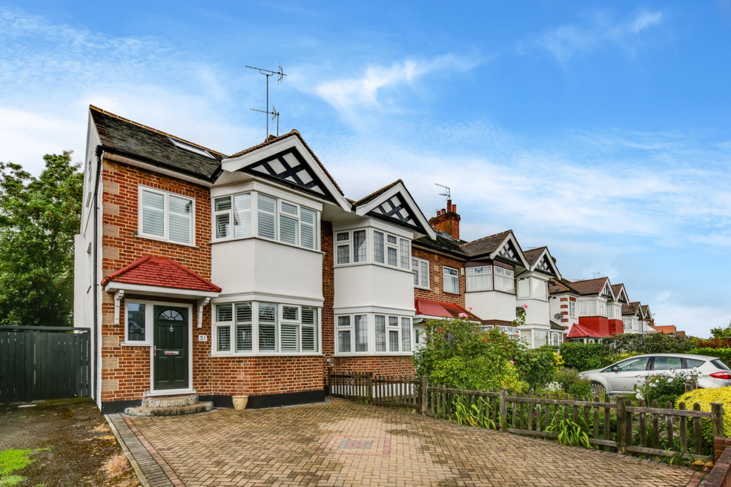 4 bedroom House for Sale Lorne Gardens, Wanstead