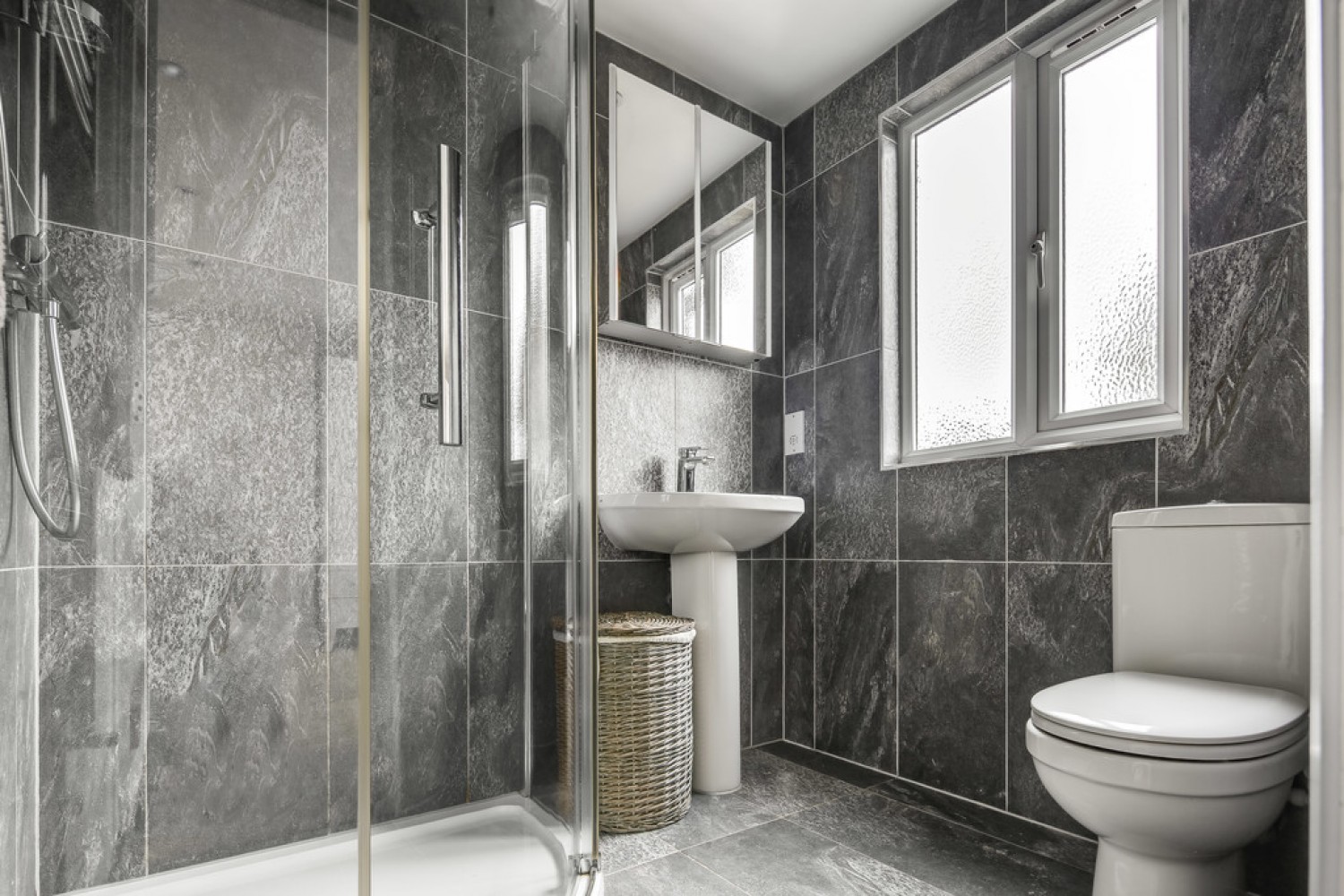 4 bedroom House for Sale Lorne Gardens, Wanstead