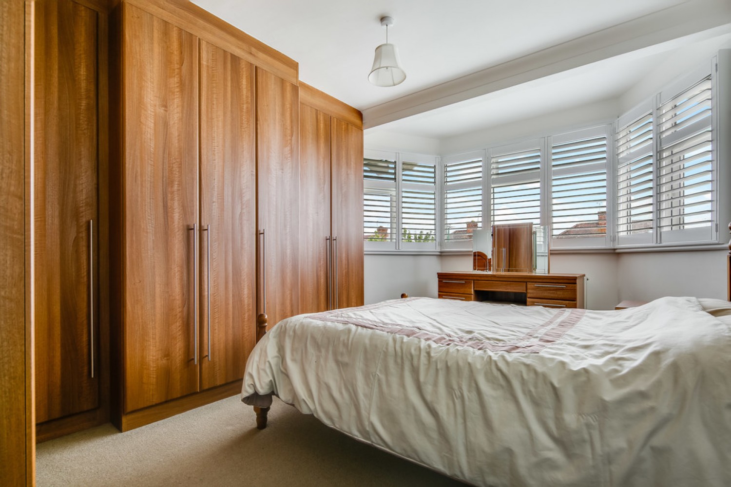 4 bedroom House for Sale Lorne Gardens, Wanstead