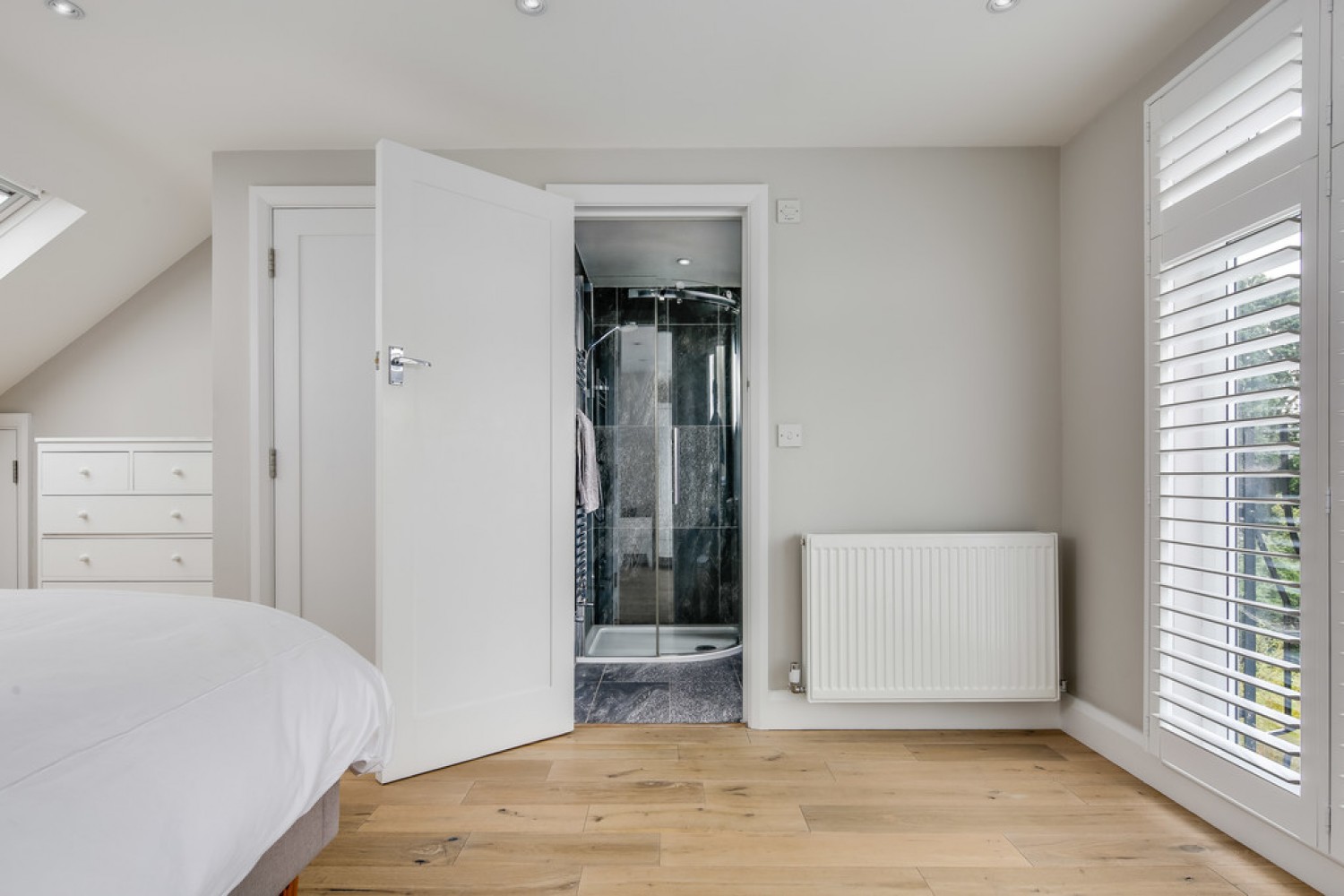 4 bedroom House for Sale Lorne Gardens, Wanstead