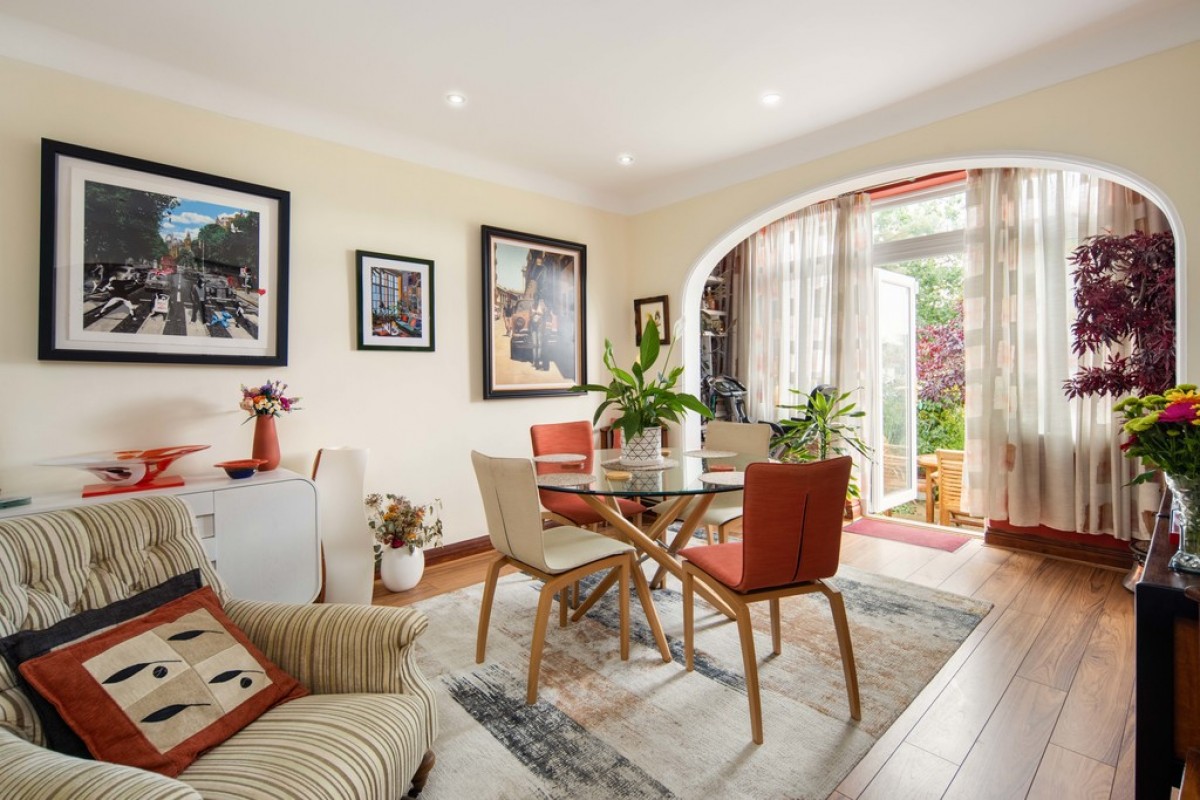 Warren Road, Wanstead