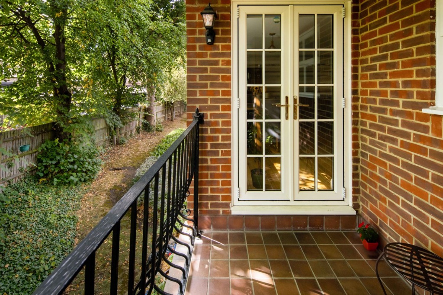 2 bedroom Flat for Sale The Ridings, Malcolm Way