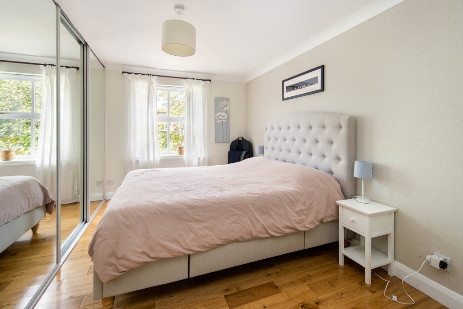 2 bedroom Flat for Sale The Ridings, Malcolm Way