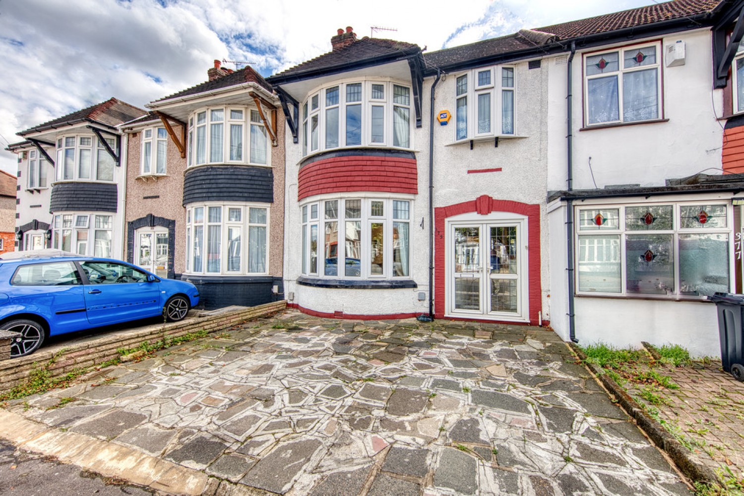 Stradbroke Grove, Clayhall