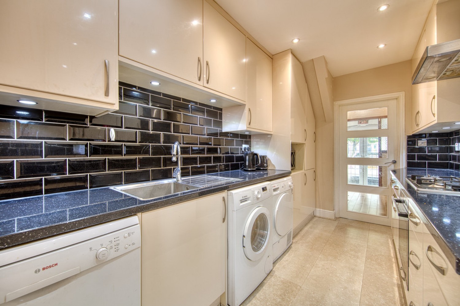 Stradbroke Grove, Clayhall