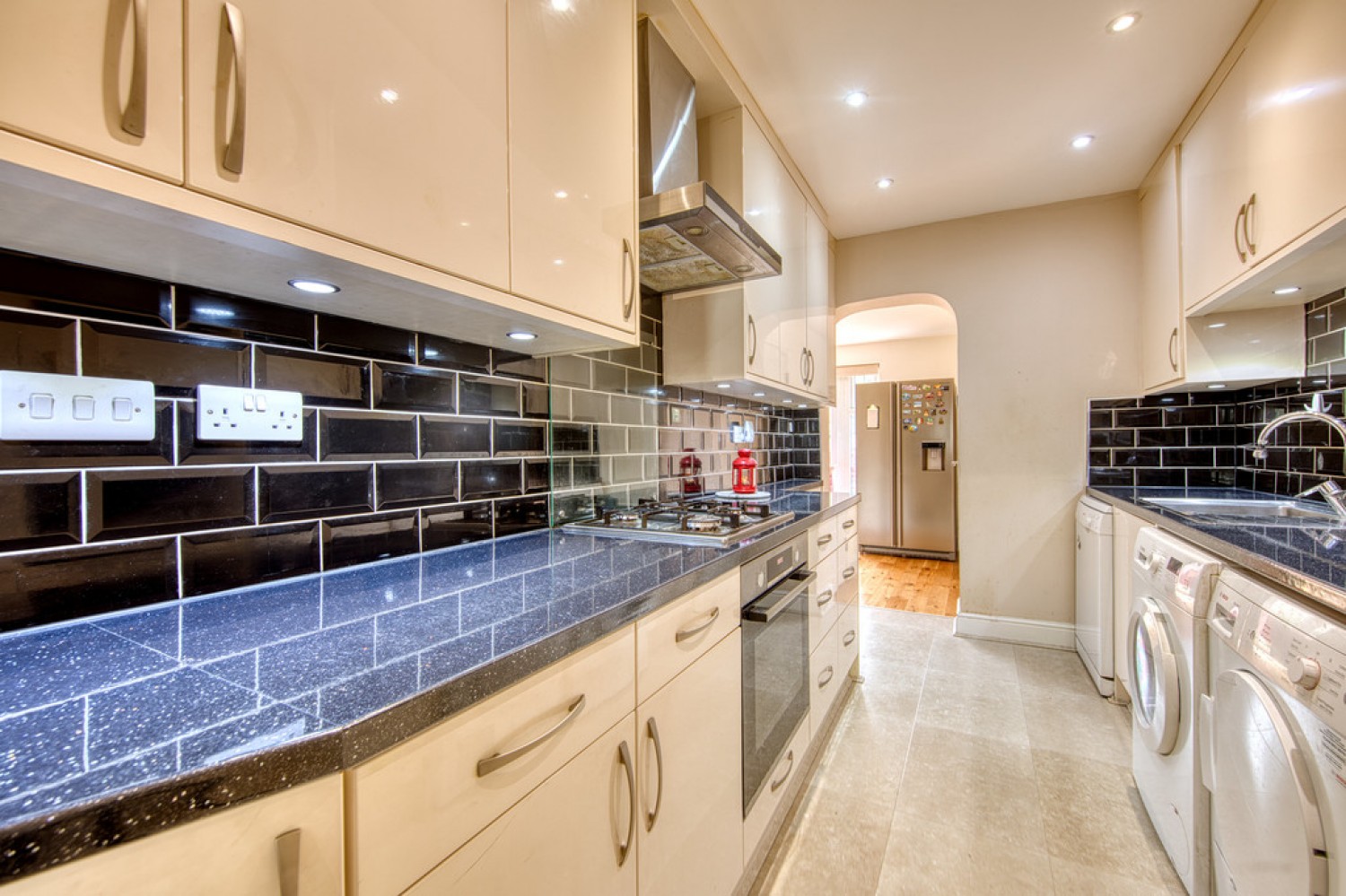 Stradbroke Grove, Clayhall