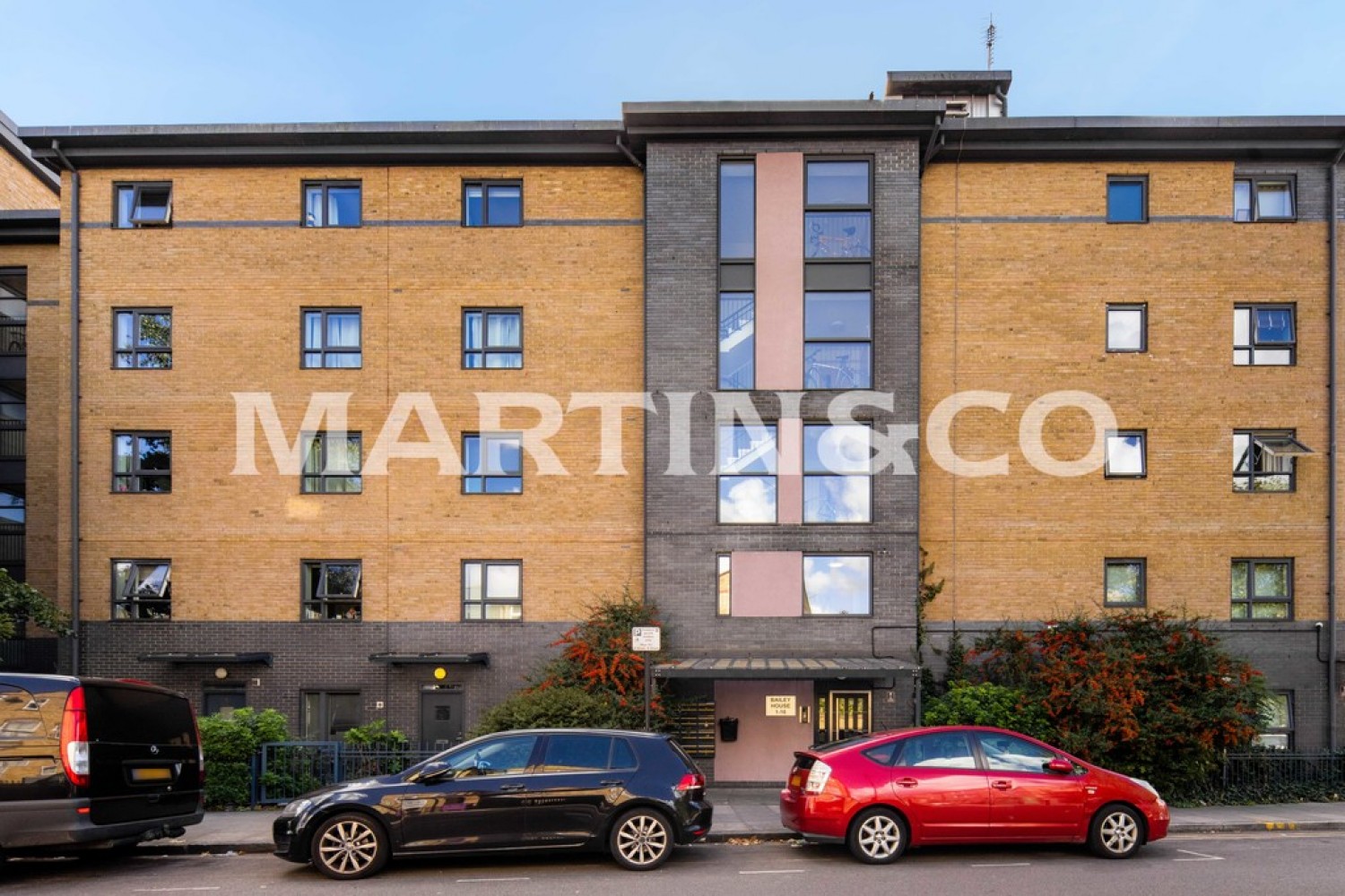 2 bedroom Flat in Bailey House, Talwin Street