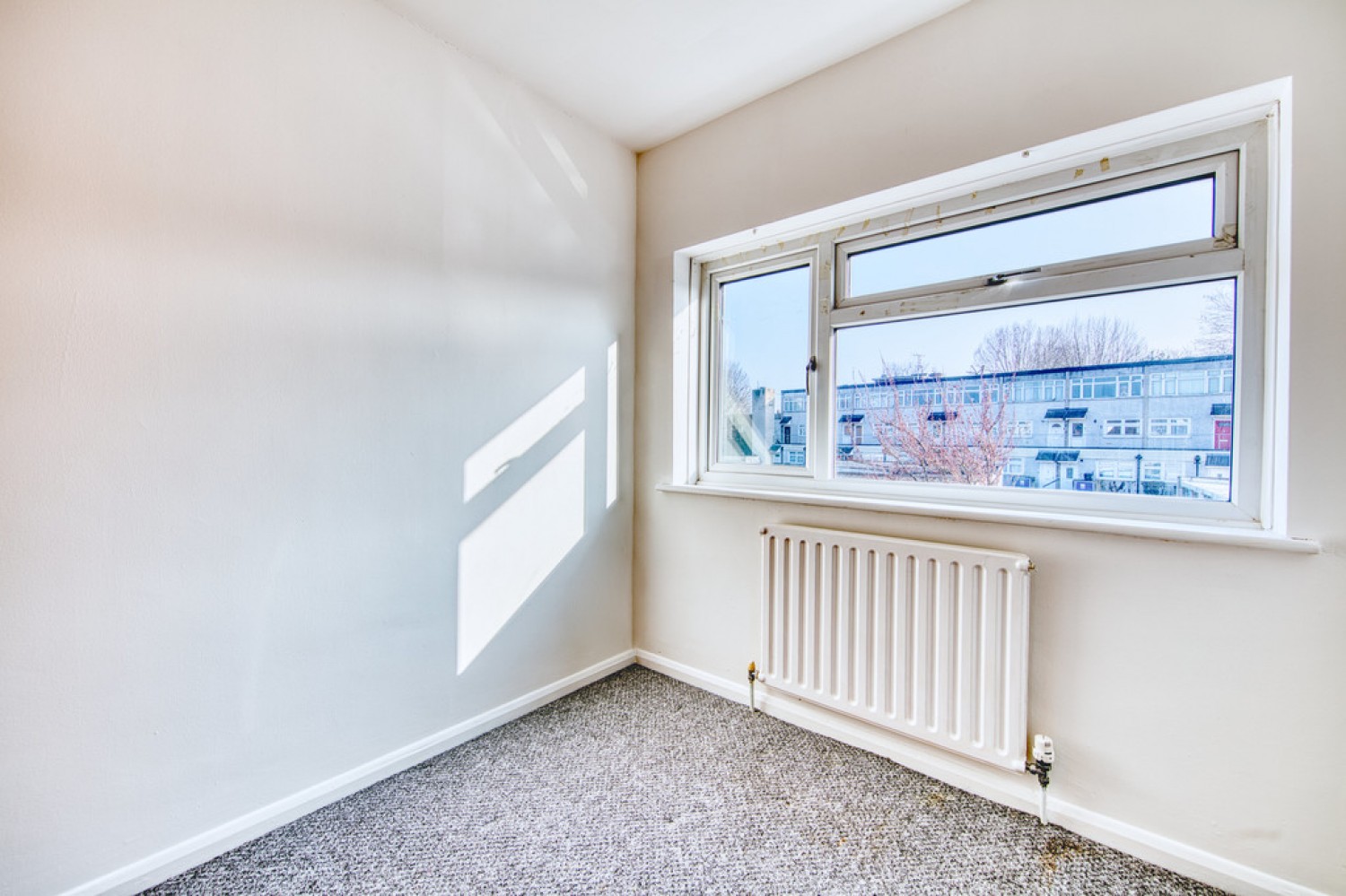 3 bedroom House for Sale Elmcroft Avenue