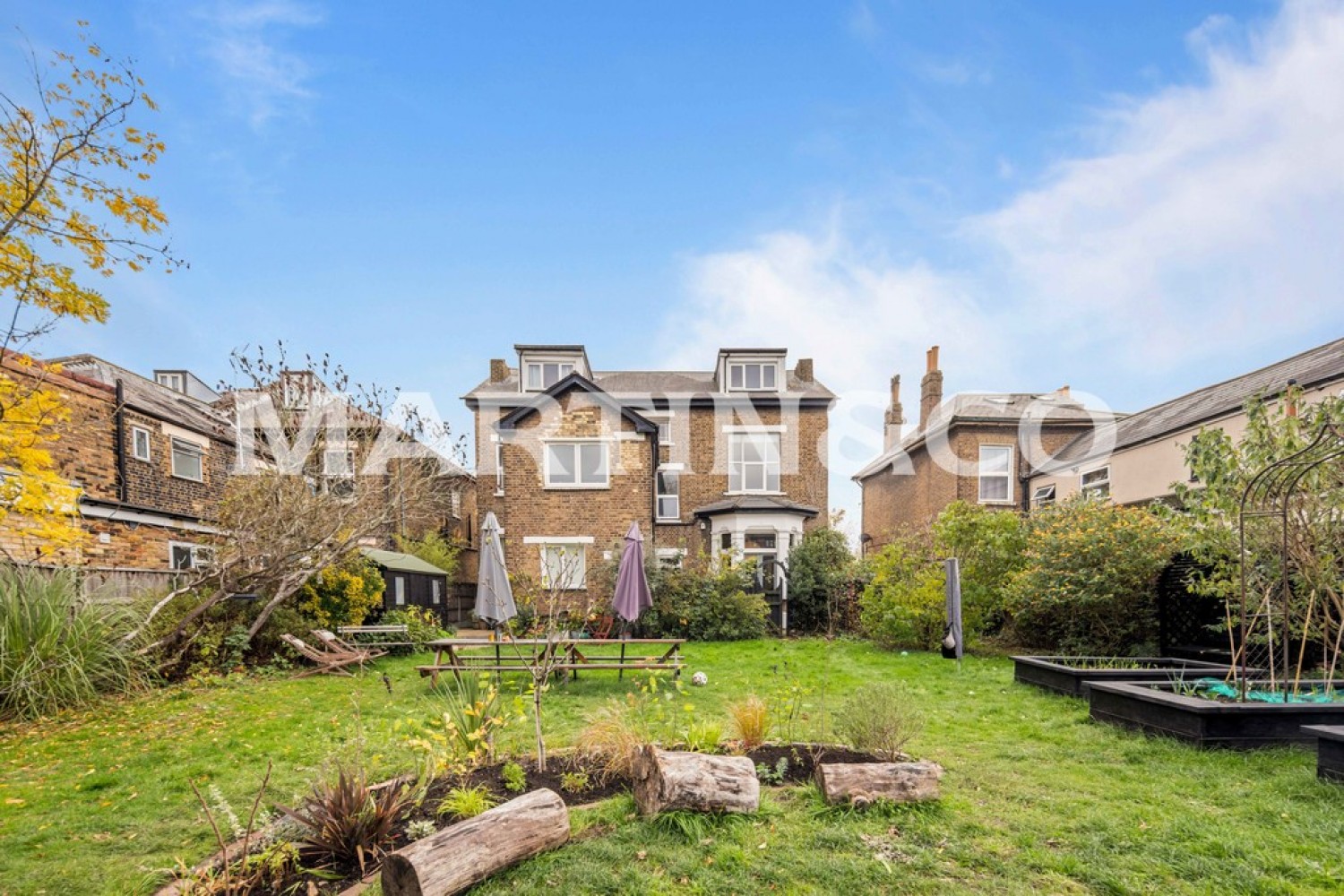 Hainault Road, Leytonstone