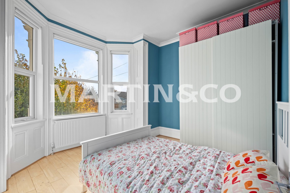 Hainault Road, Leytonstone