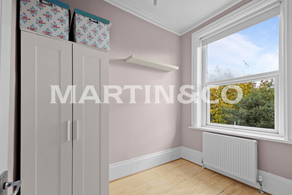 Hainault Road, Leytonstone