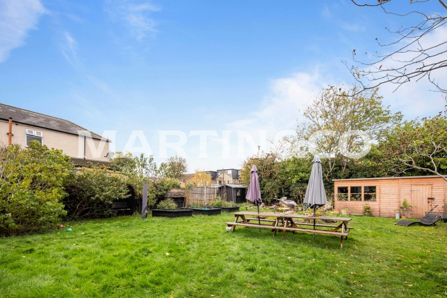 Hainault Road, Leytonstone