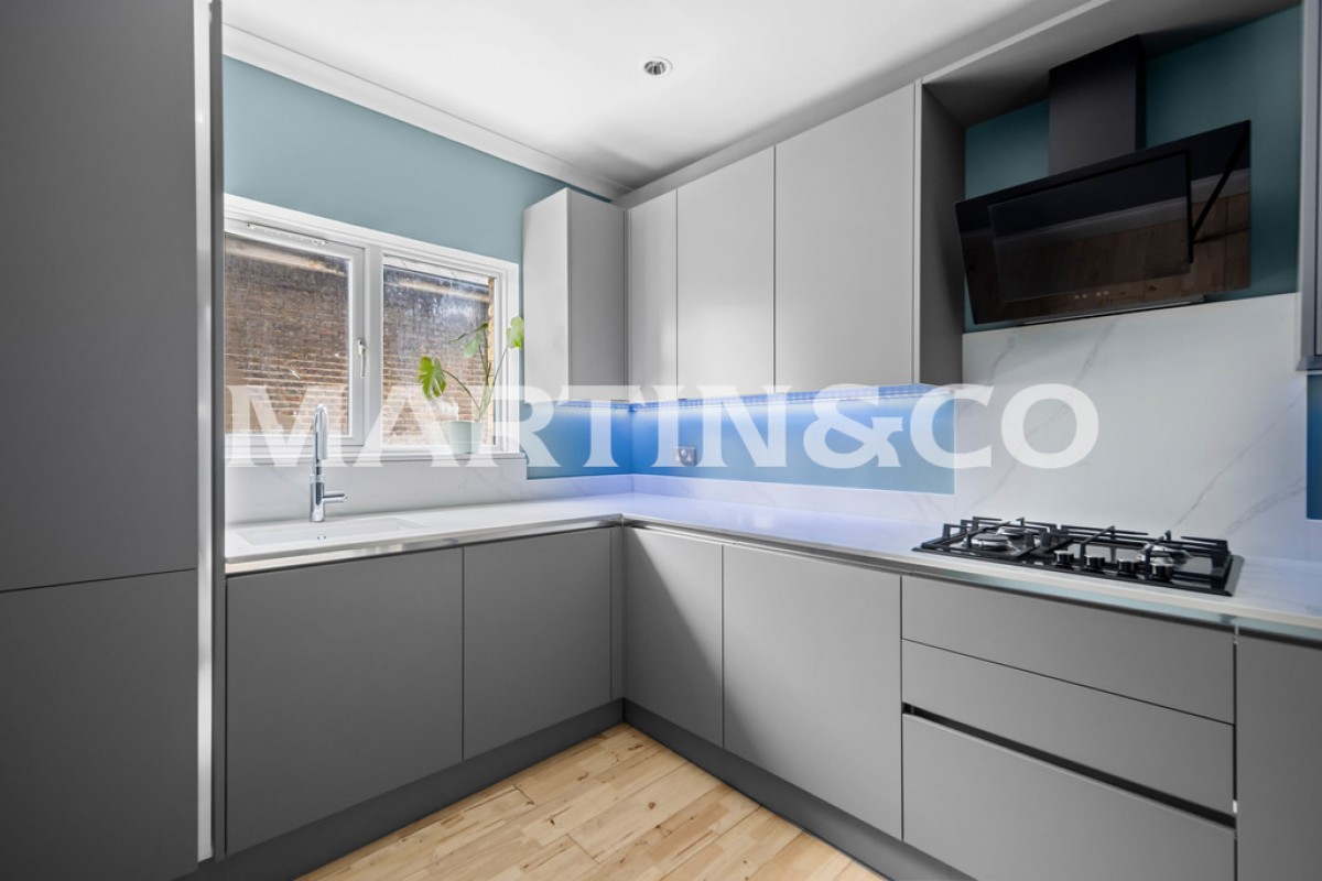 Hainault Road, Leytonstone