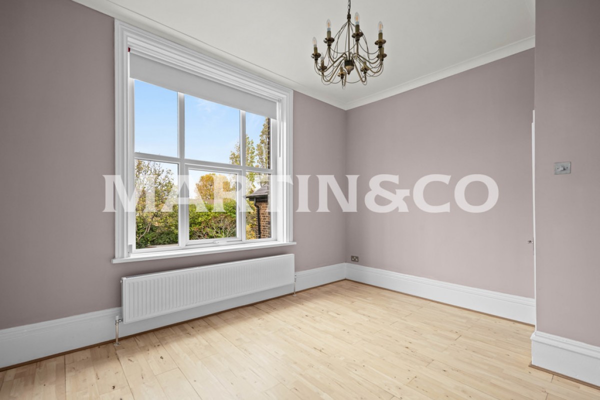 Hainault Road, Leytonstone