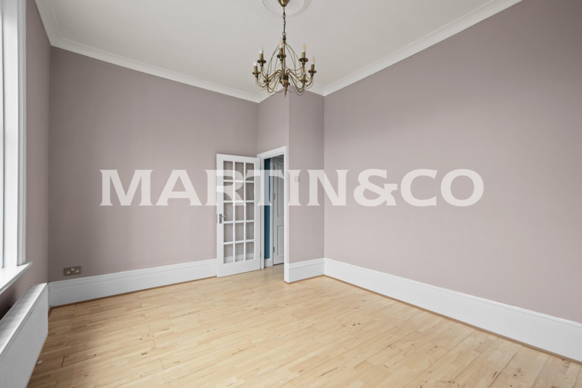 Hainault Road, Leytonstone