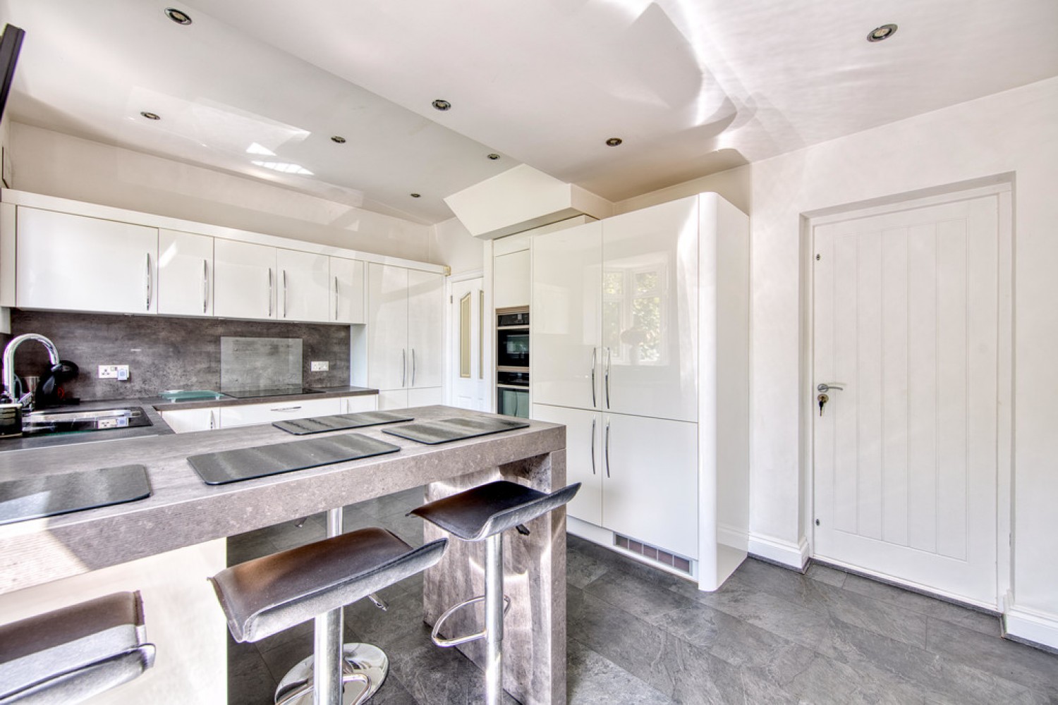 4 bedroom House for Sale Cadogan Gardens, South Woodford,
