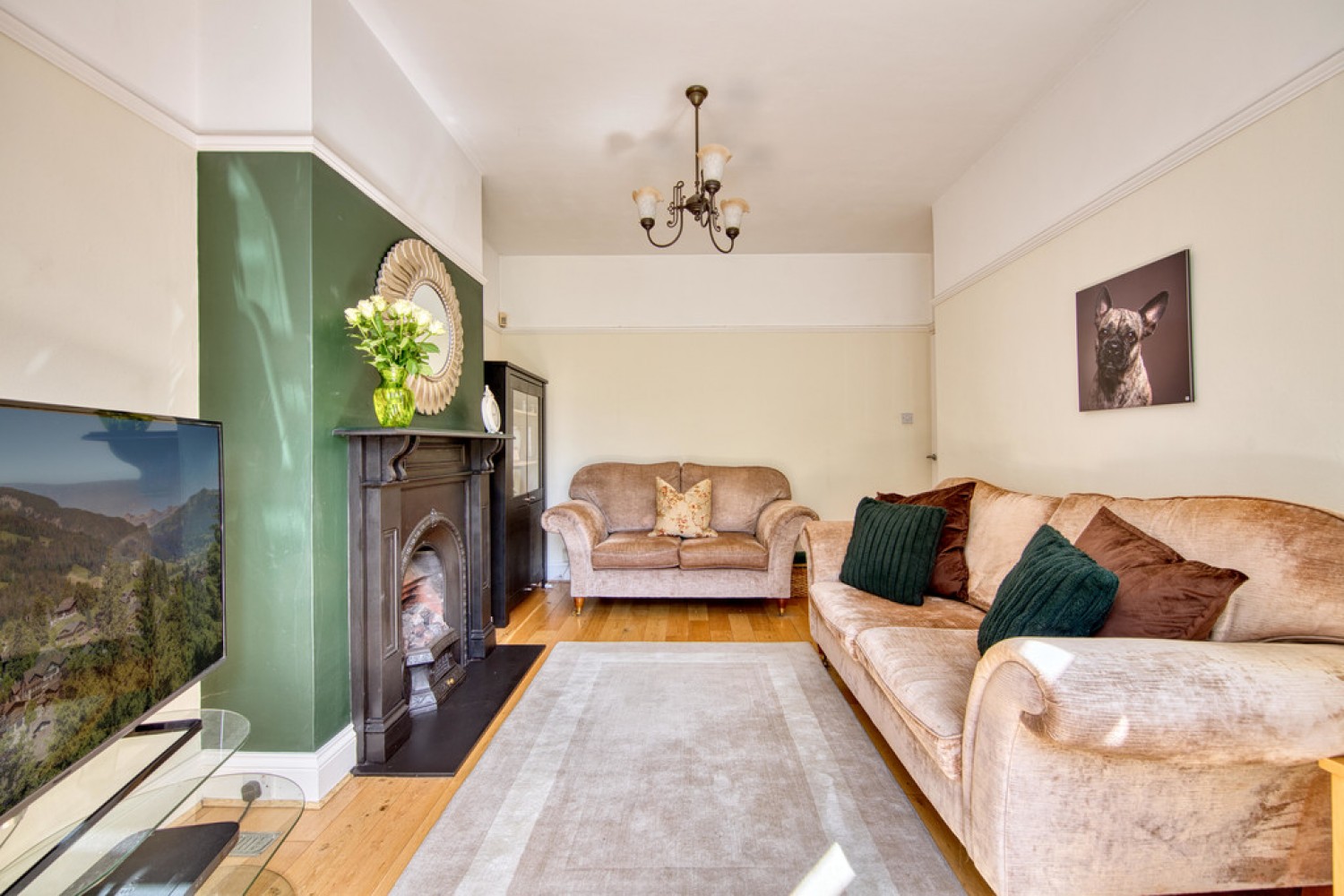 4 bedroom House for Sale Cadogan Gardens, South Woodford,