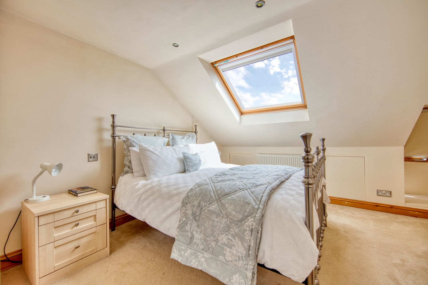 4 bedroom House for Sale Cadogan Gardens, South Woodford,