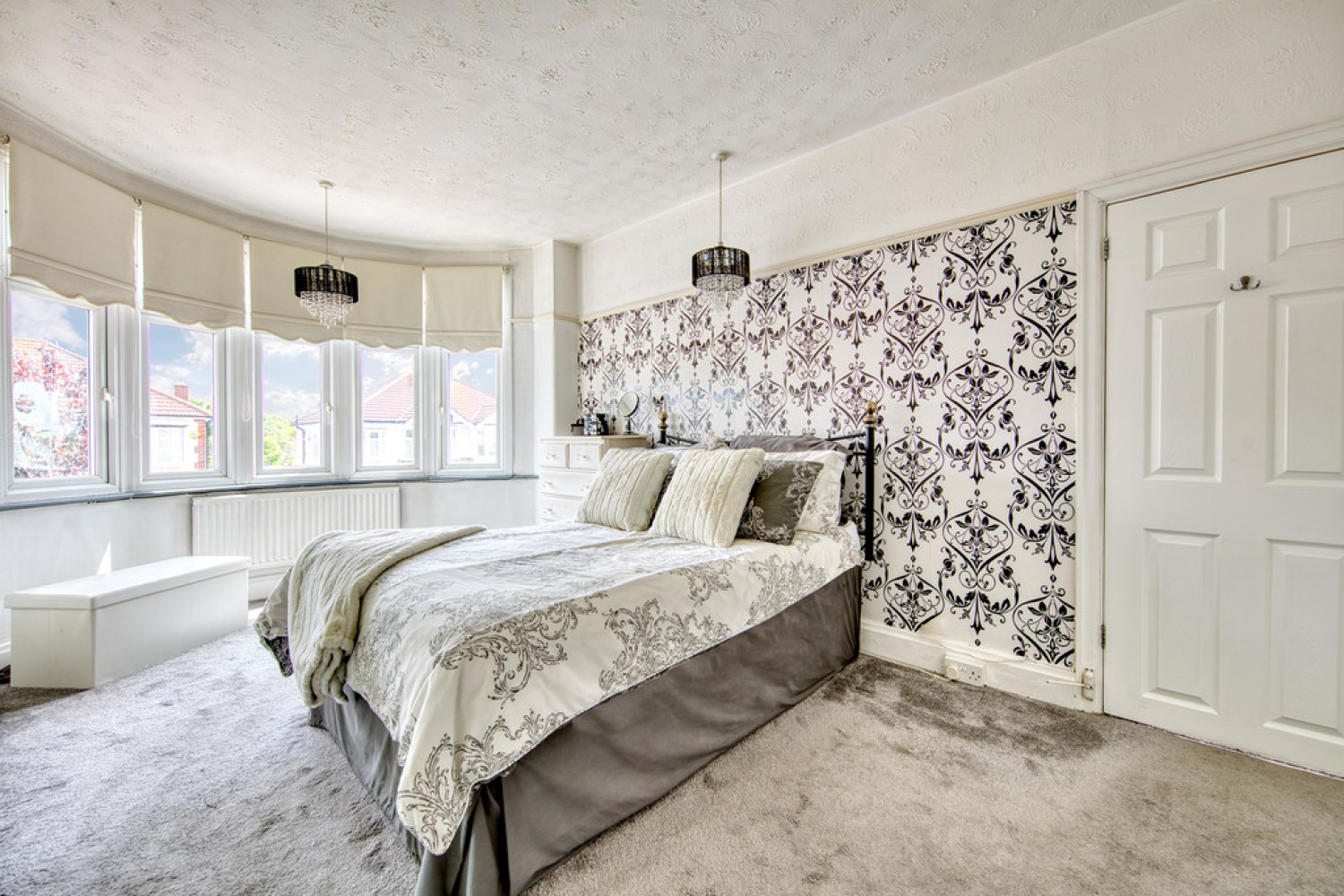 4 bedroom House for Sale Cadogan Gardens, South Woodford,