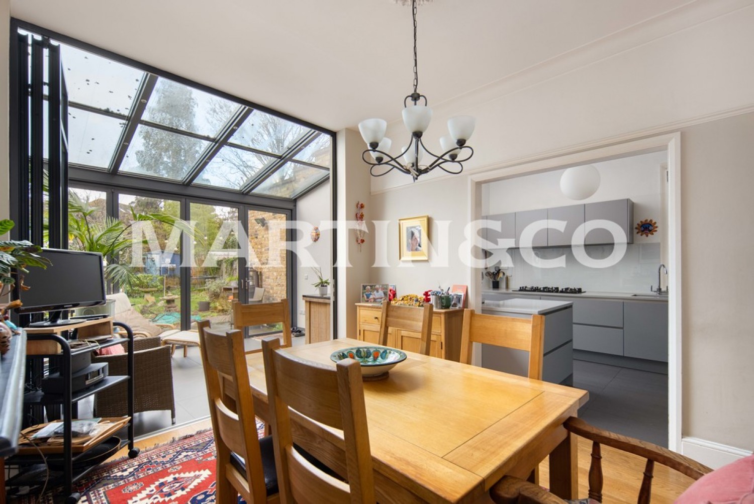 4 bedroom House in Wanstead Park Avenue