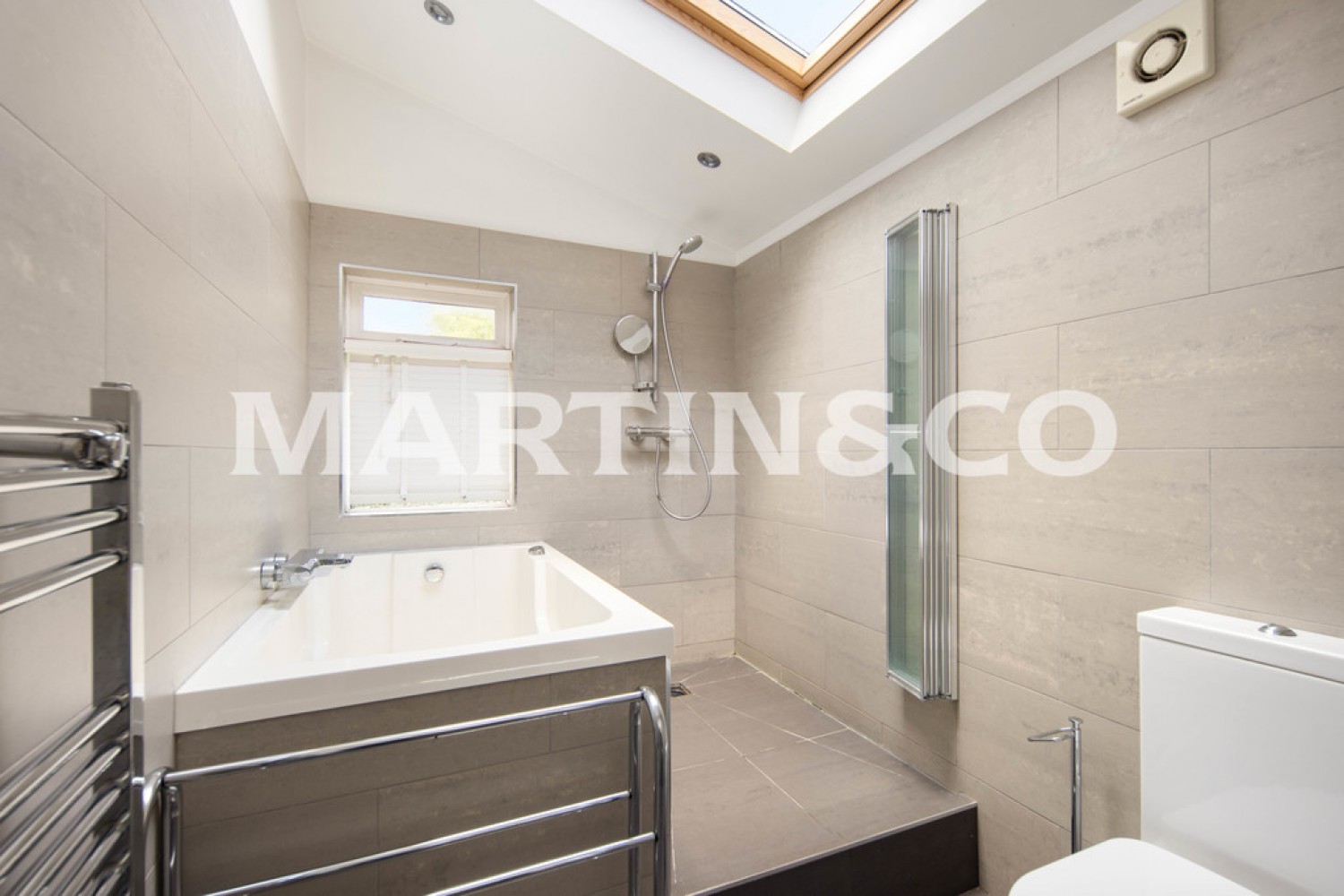 4 bedroom House in Wanstead Park Avenue