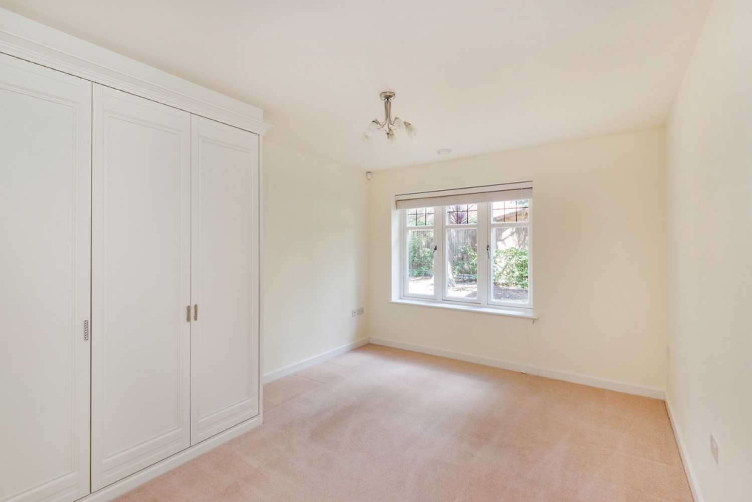 2 bedroom Flat for Sale Greenacre Apartments, High Cedars