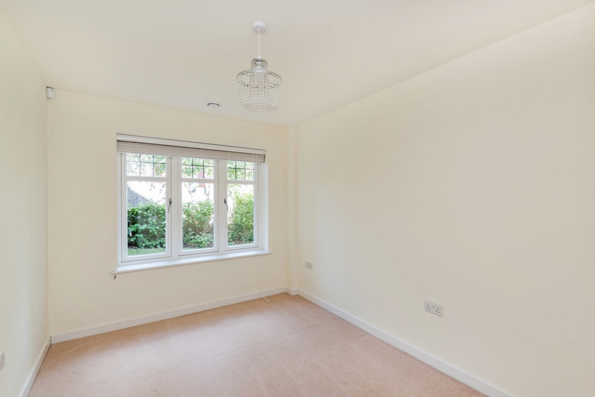 Greenacre Apartments, High Cedars