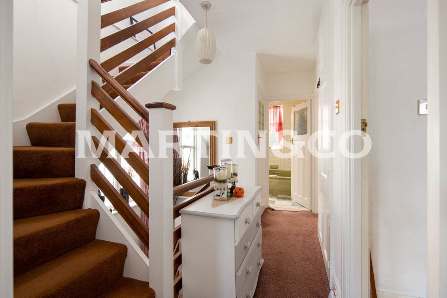 5 bedroom House in Elm Close