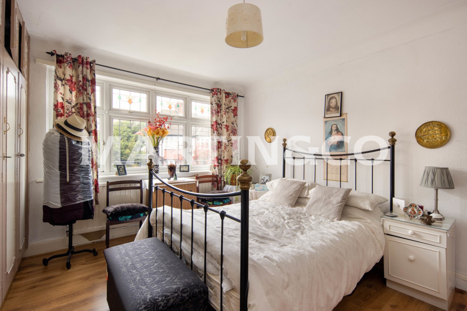 5 bedroom House in Elm Close