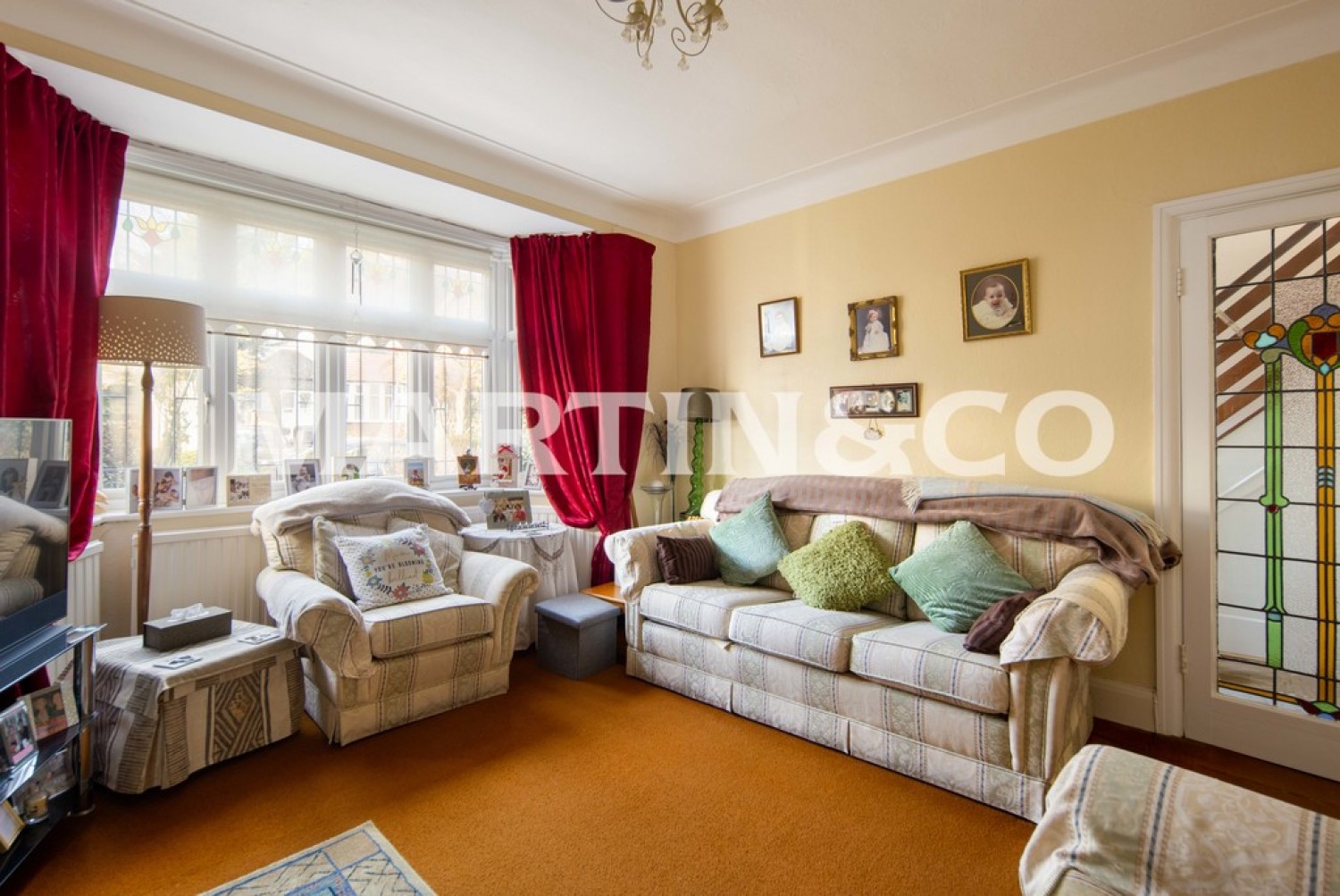 5 bedroom House in Elm Close