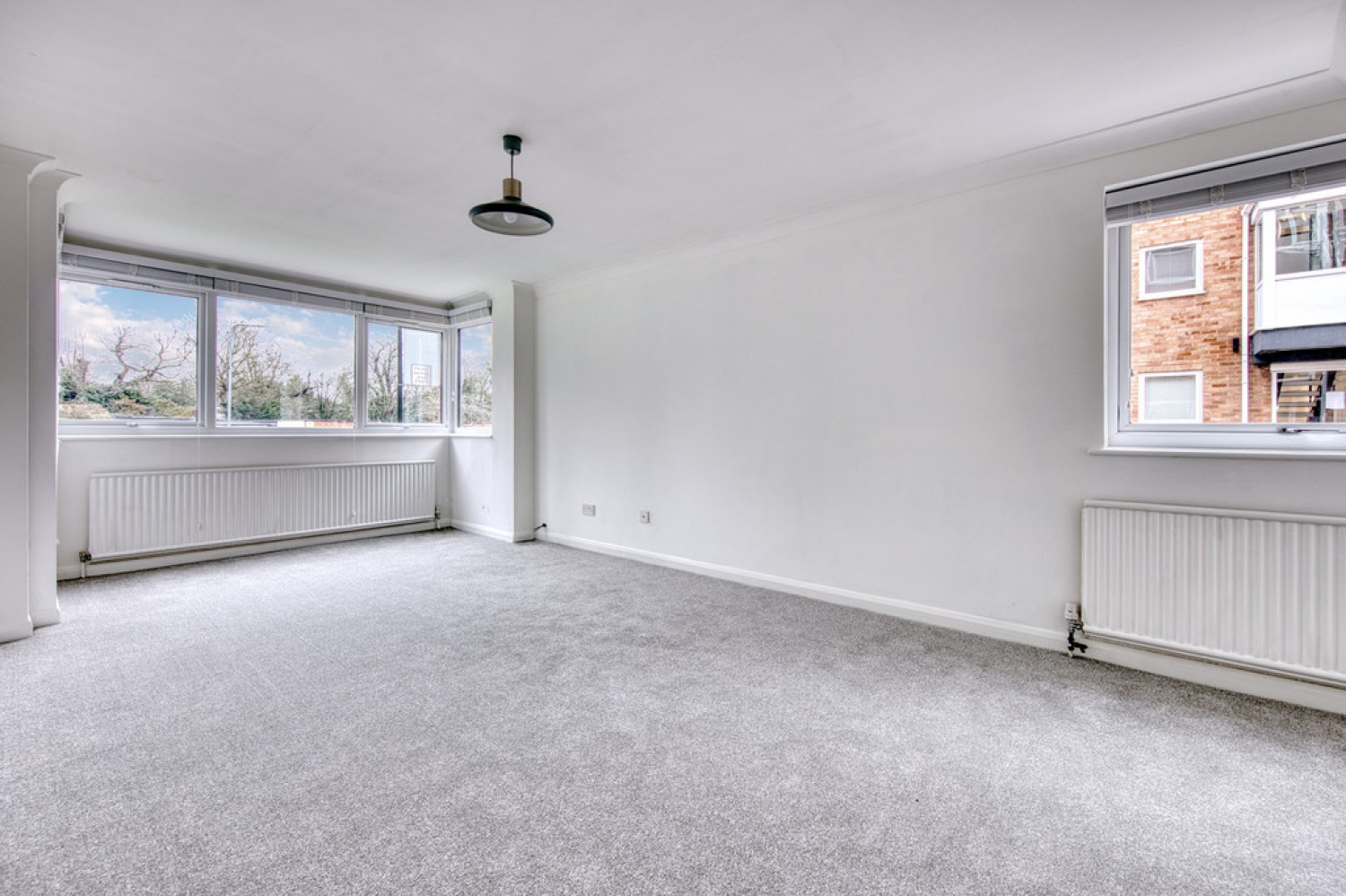 2 bedroom Flat in Bourne Court, Wanstead