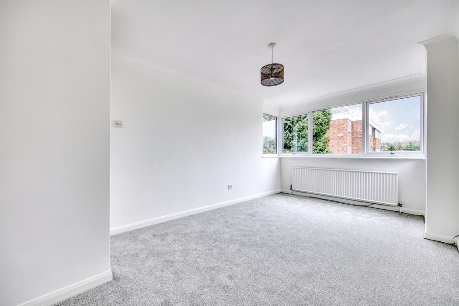2 bedroom Flat in Bourne Court, Wanstead