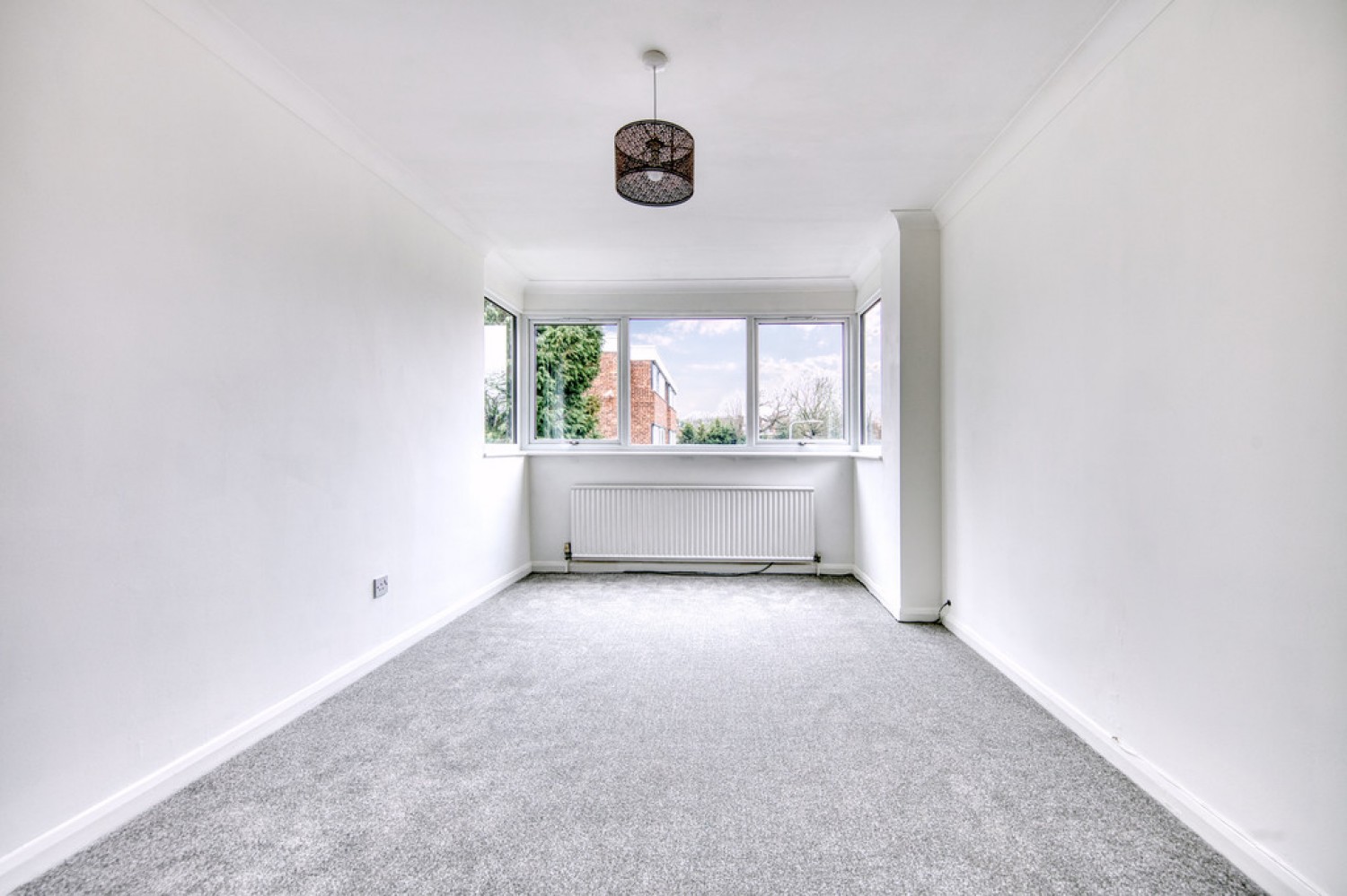 2 bedroom Flat in Bourne Court, Wanstead