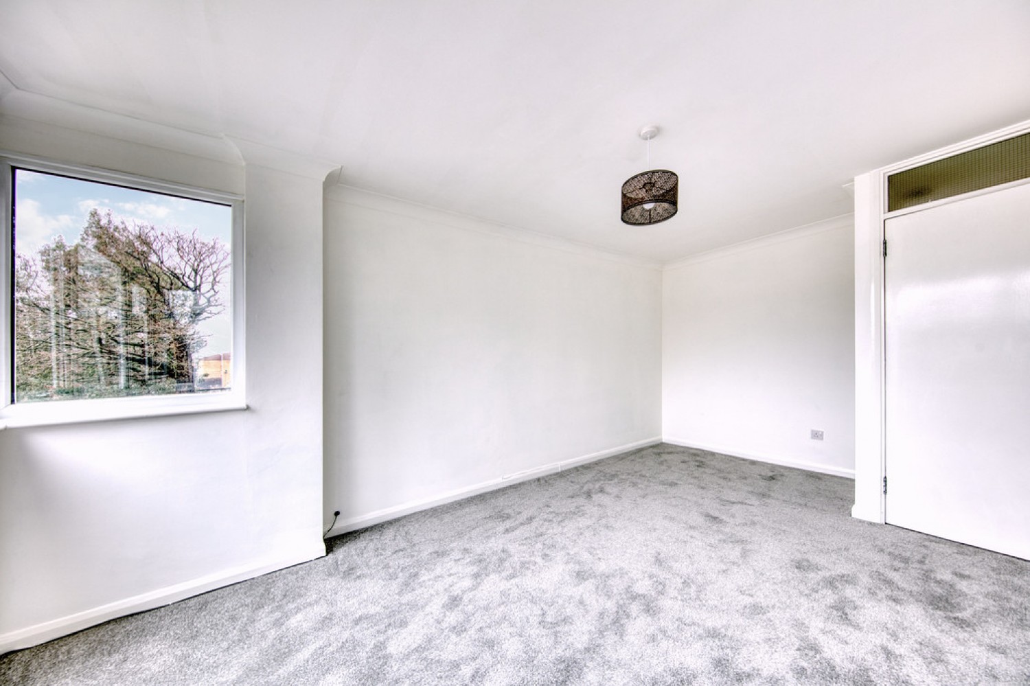 2 bedroom Flat in Bourne Court, Wanstead