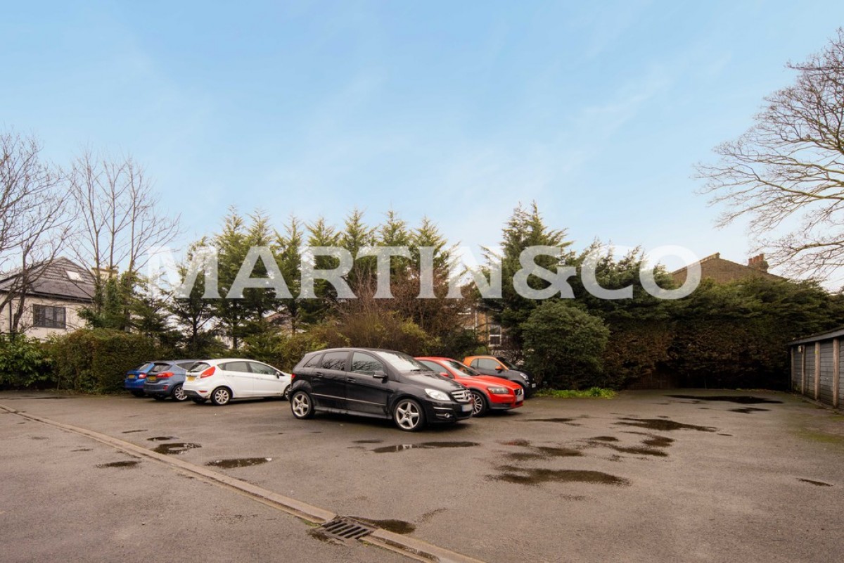 Cleveland Road, South Woodford