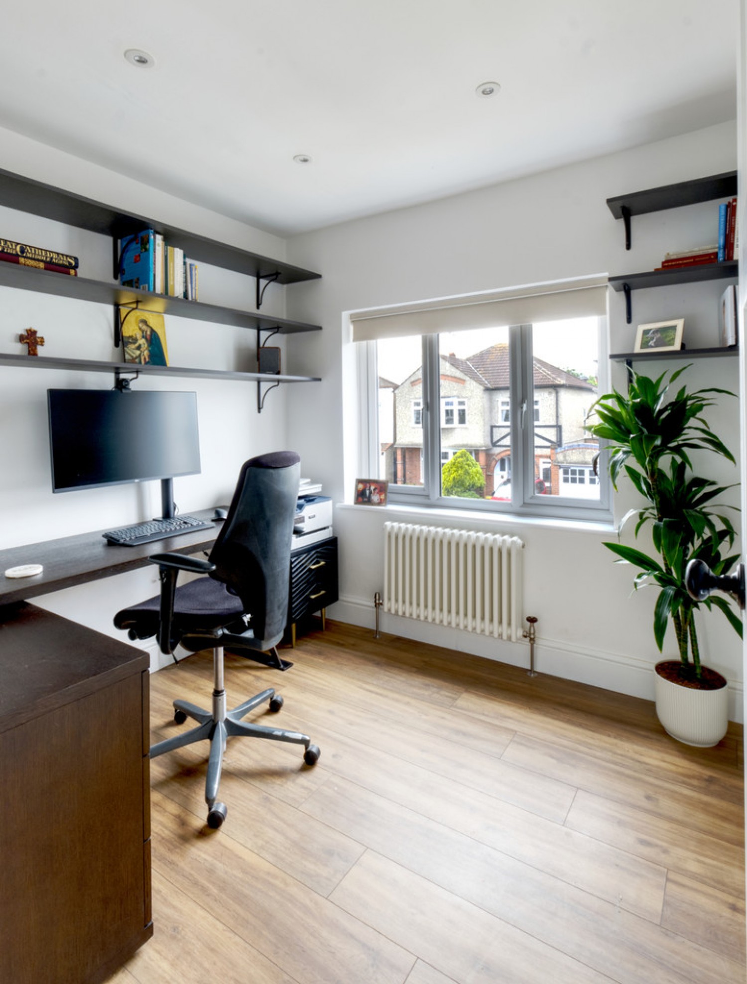 5 bedroom House for Sale Chestnut Drive, Wanstead, London