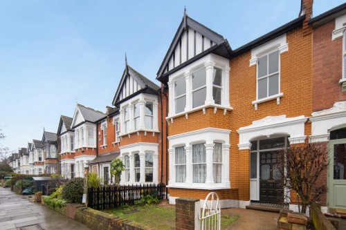 Clavering Road, Aldersbrook