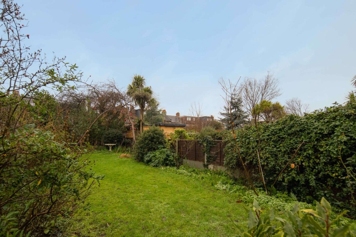 3 bedroom House for Sale Clavering Road, Aldersbrook