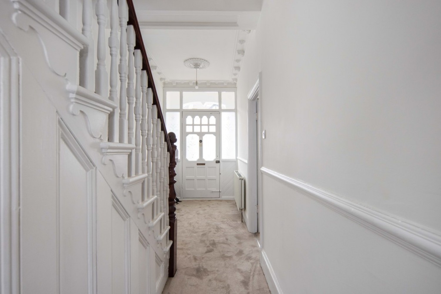 3 bedroom House for Sale Clavering Road, Aldersbrook