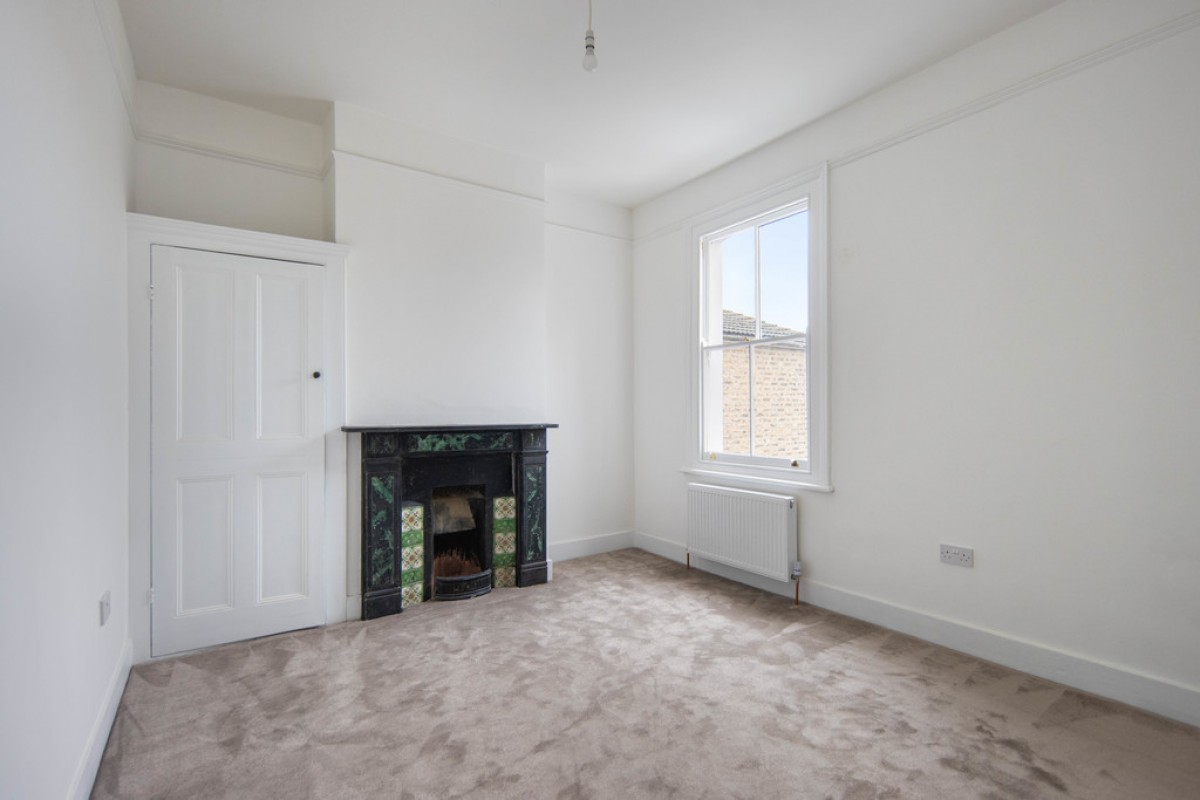 Clavering Road, Aldersbrook