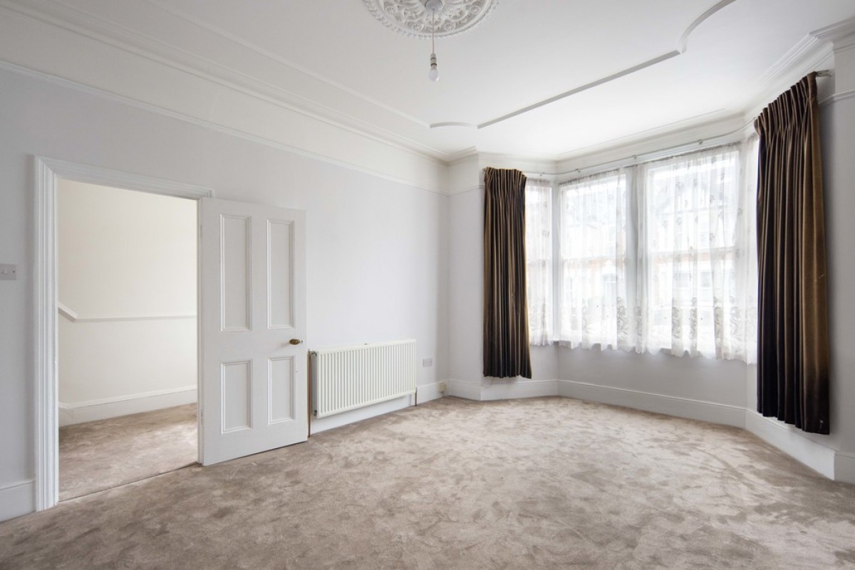 Clavering Road, Aldersbrook
